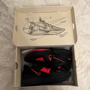 Kyrie low 5 bred